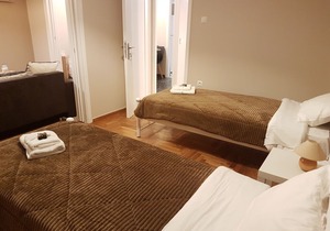 Katehaki Metro Flat