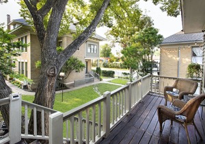 Katy House Bed and Breakfast