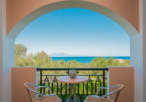 Kavos Psarou Studios & Apartments