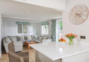 Keepers Lodge, Hillfield Village