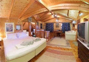Kefalonian Kastro Pool Villa