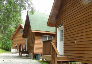 Kenai Riverfront Chalet Centrally Located on the Kenai Peninsula