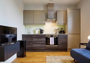 Kenham Place I 1 bedroom apartment - Private Parking!