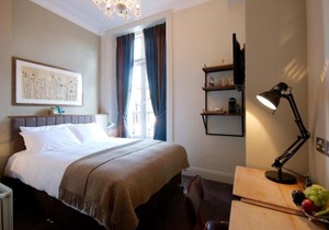 Kew Gardens Hotel