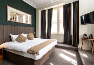 Kew Gardens Hotel