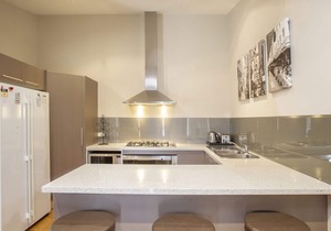 Khione 1 - 3BR Modern Townhouse l Mountain Views l WiFi l BBQ l Smart TV