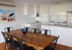 Kiama Aspect on Jones Beach - 100 metres to the beach - 3 Bedrooms - 2 Bathrooms
