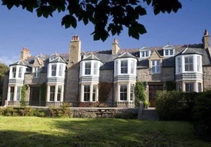 Kilmarnock Arms Hotel