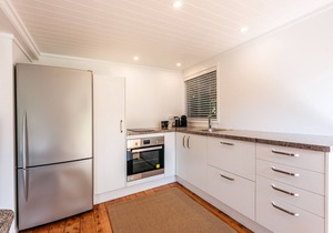 Kina Cottage - Waiheke Island Holiday Home