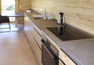 Kinast (HFT201) by Interhome