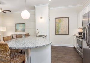King one-bedroom condo w/pool in the SSI Village area Unit 2205