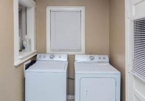 ◈ King's Retreat ◈ 3BR/2BA ◈ 1/2 mile to Tech