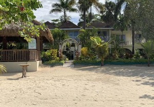 King Suite at Oceanview Resort in Jamaica - Enjoy 7 miles of White Sand Beach!