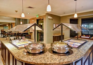 King Suite. Free Breakfast. Pool and Hot Tub. Downtown Location. Near the University of Wisconsin-Madison!