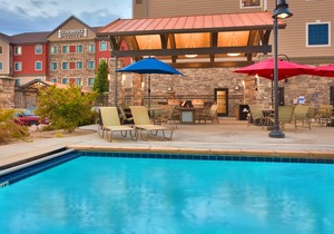 King Suite | Heated Pool & Hot Tub. Free Breakfast Buffet. Near Jordan Landing!