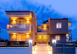 Kiosse Maison 3 by TravelPro Services - Nea F...