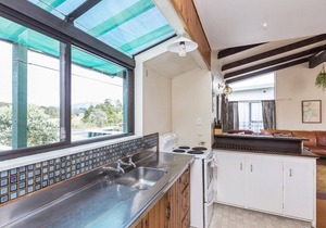 Kiwi Bach at Omaha - Omaha Holiday Home