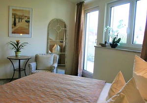 Komfort Suite, 93qm, 2 Schlafzi., Sep. Wohnraum, 2 Balkone, Bad und Dusche, sep. WC