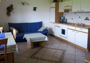 Komfortable und Ebenerdige Ferienwohnung mit Liegewiese
