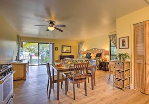 Kona Cottage w/Lanai & Ocean Views on Coffee Farm!