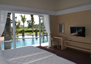 Kori Maharani Villas - Lagoon Pool Access 1