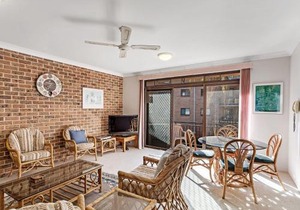 Kurranulla Unit 5 15 Weatherly Close