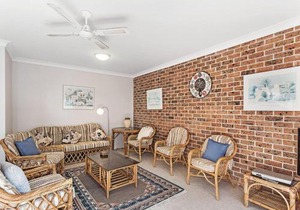Kurranulla Unit 5 15 Weatherly Close