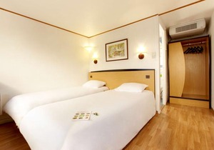 Kyriad Direct Evreux