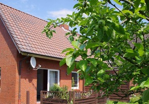 Lüttje Glück 1 - Holiday home Lüttje luck 1 and 2, 45225