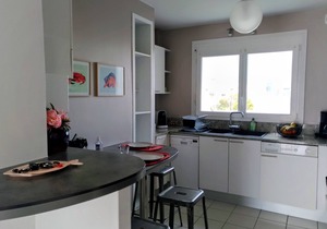 ~ L'océan à 100m , Ville Close à 500m, les Glénan à L'horizon ~