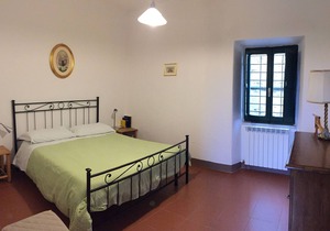 La Casatorre di Ponticello. Casale di campagna con ampio giardino e piscina