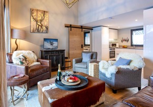 La Cordee 124 Apartment - an apartment sleeping 6 with parking & pool