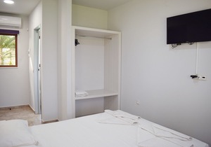 LA PALMA APARTMENTS 2,a beachfront paradise!