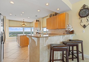 La Playa 901- Beach Front with Stunning Views