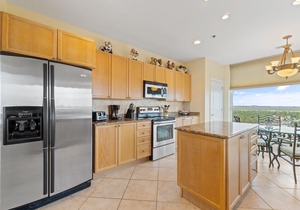 La Playa 901- Beach Front with Stunning Views
