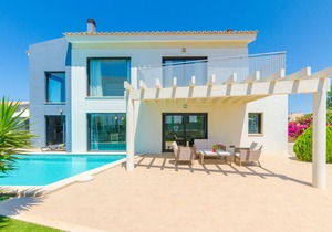 LA PRIMERA - Modern chalet with private pool near the golf course. Free WiFi