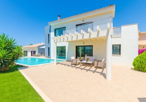 La Primera - Three Bedroom Villa, Sleeps 6