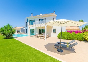La Primera - Three Bedroom Villa, Sleeps 6