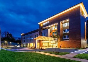 La Quinta by Wyndham Clifton Park