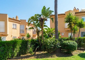 La Reserva de Alvarito Apartment - EaW Homes