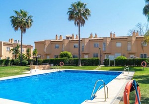 La Reserva de Alvarito Apartment - EaW Homes