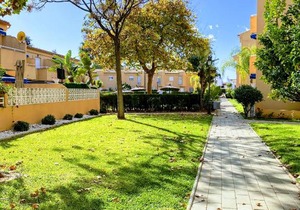 La Reserva de Alvarito Apartment - EaW Homes
