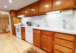 La Residence 4 #P7 | Communal BBQ and Pool Accessible | Near Shuttle