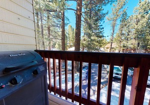 La Residence 4 #P7 | Communal BBQ and Pool Accessible | Near Shuttle