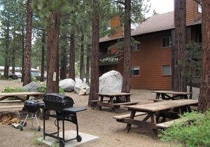 La Residence 4 #P7 | Communal BBQ and Pool Accessible | Near Shuttle