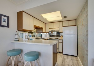 LABOR DAY AVAILABLE MAKE US AN OFFER! 1BR/1BA Condo Across from The Beach!