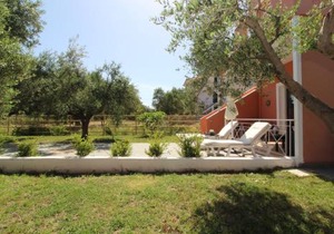 Laconian Collection Mavrovouni Beach House (Left)
