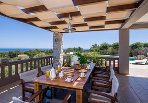 Lady Dafni Villa