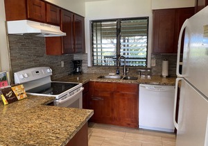 Lae Nani 336. Top floor 2-bedroom condo with beautiful ocean views at attractive rates.
