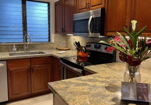 Lae Nani Beautiful Oceanfront Condo with newly installed AC 2BR/2BA
